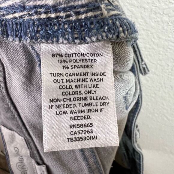 Treasure Bond Women's Distressed Jean Shorts Stretch Cuffed Cutout Gray Size 26 - Picture 6 of 8